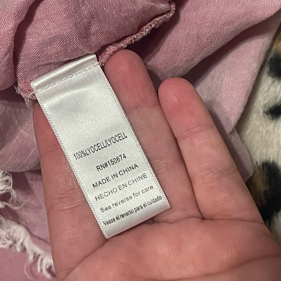 Standard grace boho embroidered raw hem cold shoulder bell sleeve tunic top - Picture 7 of 8